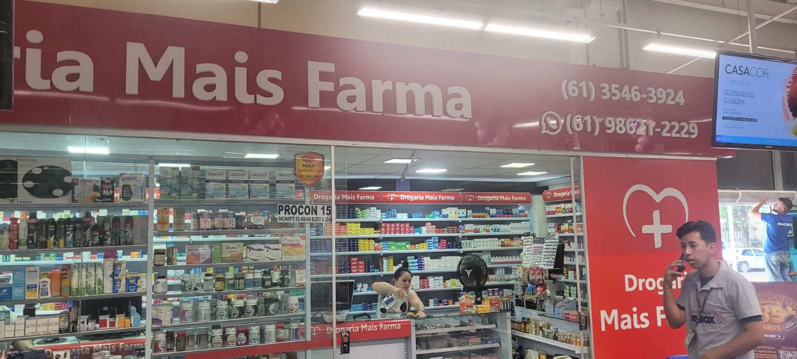 Fachada moderna em ACM com letra caixa iluminada em Brasília